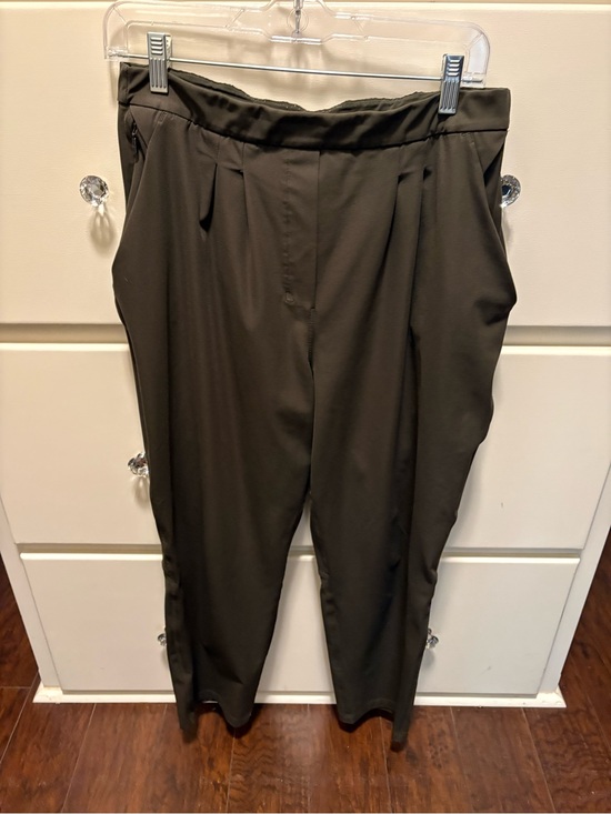 lululemon athletica Pants - Lululemon Women’s Set of 2 Black and Olive Green Tailored Tapered Pants